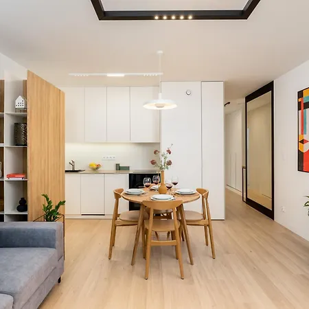 Stare Z Widokiem Na Ogrod, Bezplatny Parking, Szybkie Wi-fi * Krakow